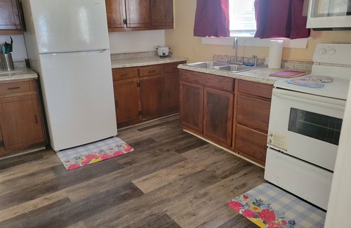Port Arthur House | Superb 3-bedroom house with Central Air and Heat 15 minutes from Motiva Refinery