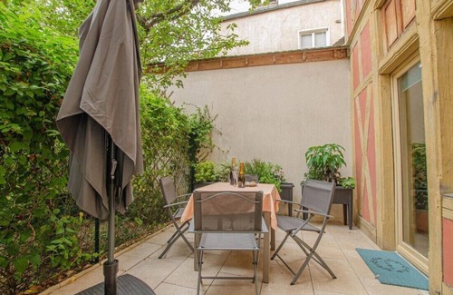 Troyes Condo | Superb apartment in the centre of Troyes with a private terrace!