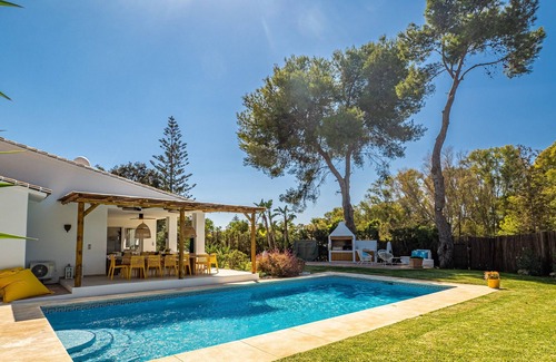 Calahonda Villa | SUPERB IBIZA STYLE VILLA ANY COMFORT -600M BEACH AND SHOPS-