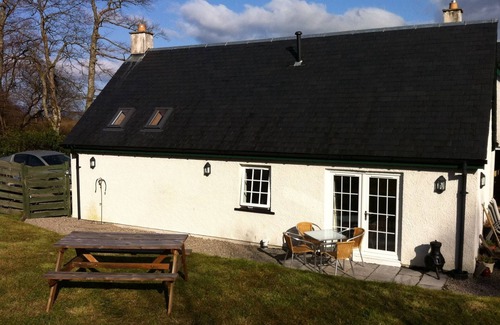Helensburgh Cottage | Superb luxury Rural Location set close to the banks of Loch Lomond National park