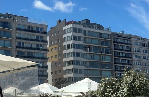 Heist Apartment | Superb seafront penthouse 90 M2 and 90 M2 terrace 2 garages <2 bedrooms 2 bathrooms