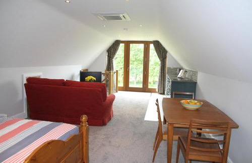 Stokesby Apartment | Superb Stokesby Barn Apartment - Norfolk Broads & Norwich