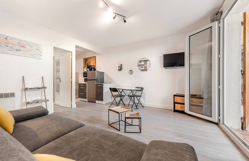 Greoux-les-Bains Apartment | Superb studio with private garden