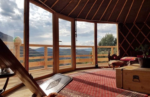 Sumene House | Superb very bright yurt in the lower Cévennes