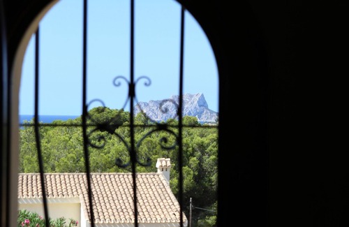 Paichi Villa | Superb villa with heated private pool - stunning sea and mountain views- Air con