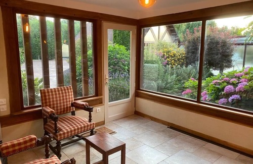 Clarbec House | Superb villa with indoor swimming pool, tennis court, piano
