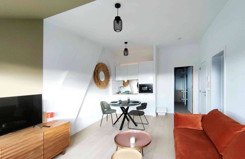 Baudour Apartment | Superbe appartement a cote de la Grande Place de Saint Ghislain.n