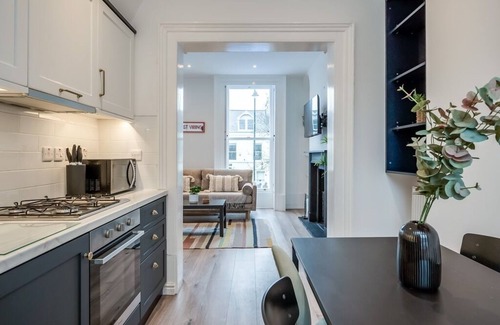 Belfast City Centre Apartment | Superior 1-Bed Apartment @ Queen's Lofts