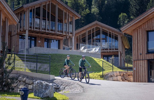 Haus im Ennstal Apartment | Superior Apartment gallery with 2 bedrooms and sauna & whirlpool
