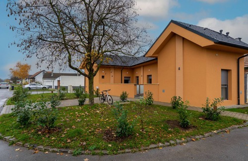 Parndorf House | Superior double room with terrace - sunny Pannonia