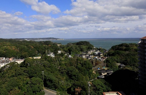 Katsuura House | Superior room with living room and kitchen Twi / Katsuura Chiba