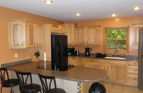 Atlantic Mine House | Superior Sunset Getaway