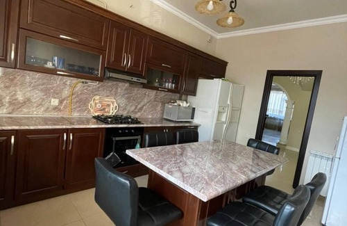 Yerevan House | Superior Villa Vacation Homenn