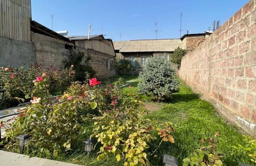 Yerevan House | Superior Villa Vacation Homenn