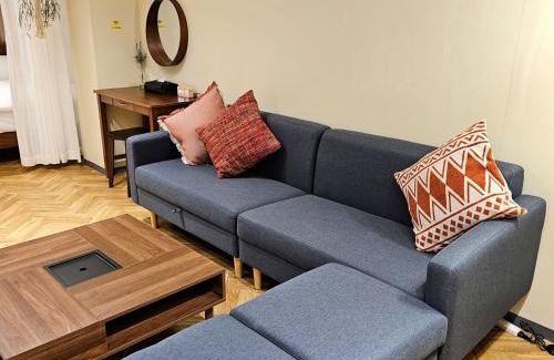 Minamiazabu Apartment | supiahouse