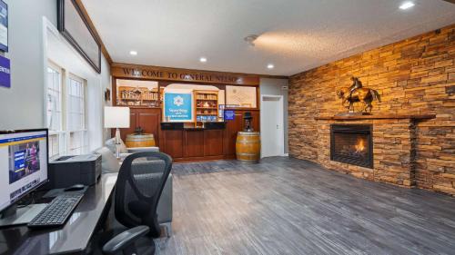 Bardstown Hotel | SureStay Hotel by Best Western Bardstown General Nelson
