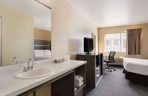 Wells Hotel | SureStay Hotel by Best Western Wells