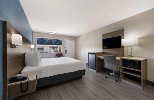 Spring Hotel | SureStay Hotel by Best Western Spring North Houston