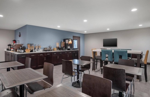 Burnside Hotel | Surestay Plus By Best Western St. James Donaldsonville
