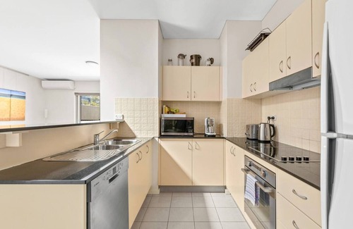 Avalon Beach Apartment | Surf at Avalon Beach and Laze on the Private Terrace