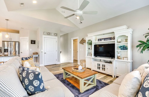 Surf City Cottage | Surf City House ~ 400 Ft Walk to Beach w/Decks!