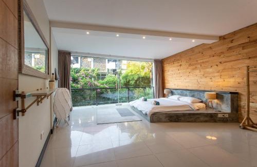 Suraberata Villa | Surf House Santai Villa Balian