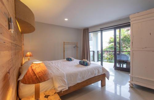 Suraberata Villa | Surf House Santai Villa Balian