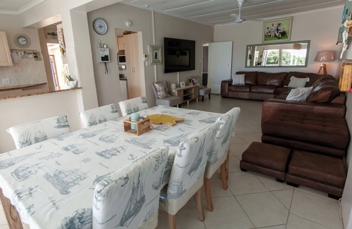 Jeffreys Bay House | SURF n SEA Beachfront Holiday Home