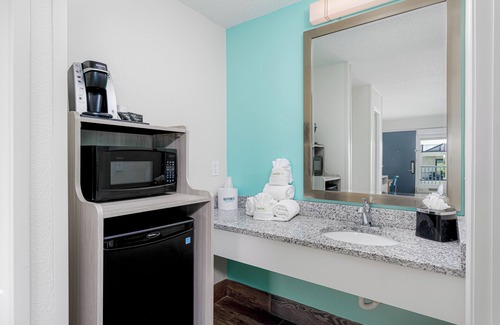 Pensacola Beach Hotel | Surf & Sand Hotel