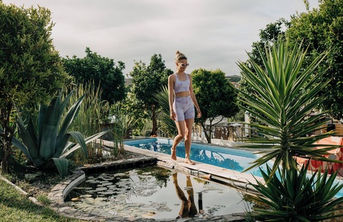 Lourinha Villa | Surf Villa with large organic garden, pool and hot tub