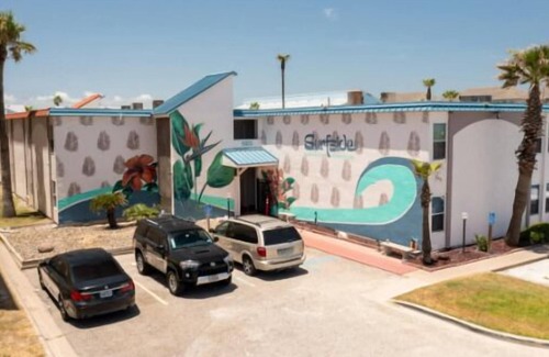 Corpus Christi Condo | SURF211: Beach Access Across the Street, Shared Heated Pool