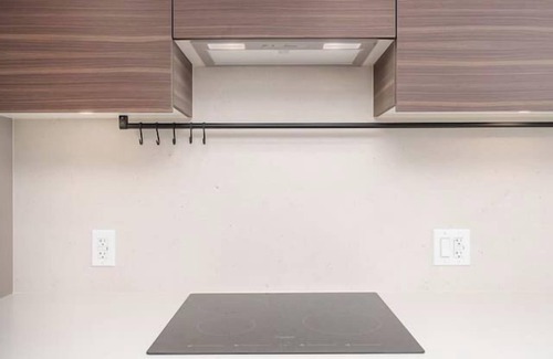 Surrey Apartment | Surrey Central - 1 Bed