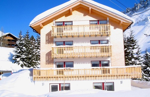 Schroecken Apartment | surrounded by breathtaking mountain scenery, balcony, garden, playground, WiFi, grill