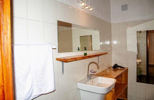Ruhengeri Bed & Breakfast | Susa Gardens Resort