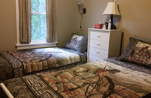 Orono Bed & Breakfast | Susan's Sanctuary Bed & Breakfast