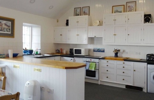 Saint Erth Praze Cottage | SUSANNAS APARTMENT, family friendly, with a garden in Rosudgeon