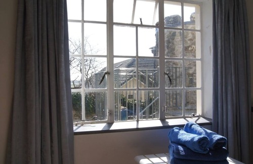 Saint Erth Praze Cottage | SUSANNAS APARTMENT, family friendly, with a garden in Rosudgeon