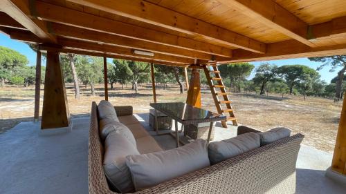 Palmela Ski Chalet | Suspended Wooden House - Monte da Cortiça