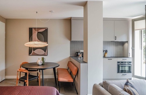 The Hague Center Apartment | Sustainable Stay with Terrace