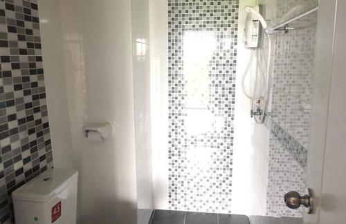 Suphan Buri Hotel | Sutharnlai Apartment