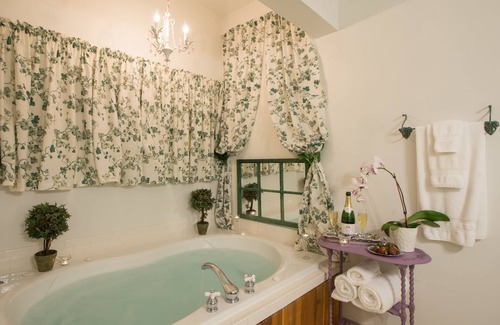 Canandaigua Bed & Breakfast | Sutherland House Victorian Bed & Breakfast