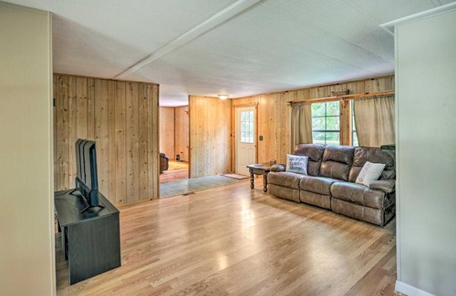 Branford House | Suwannee Riverfront Home Grill, Near Springs