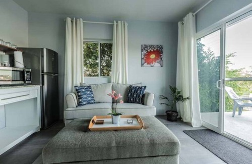 San Ignacio House | Suzie's Hilltop Estate