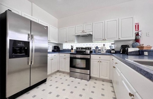 Sunset Lakes House | SV2925 - 4 Bedroom w/Pool Close to Disney
