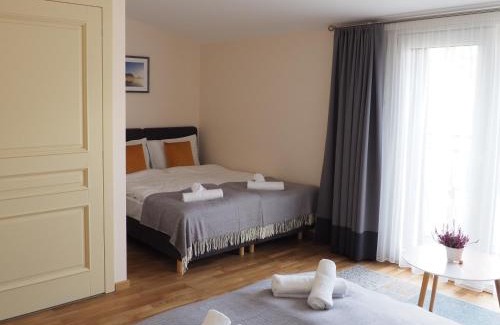 Kurtuvenai House | Svečių namai Žara