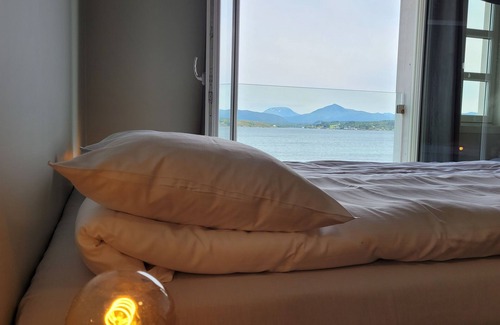 Averoy Municipality House | Sveggvika Guesthouse