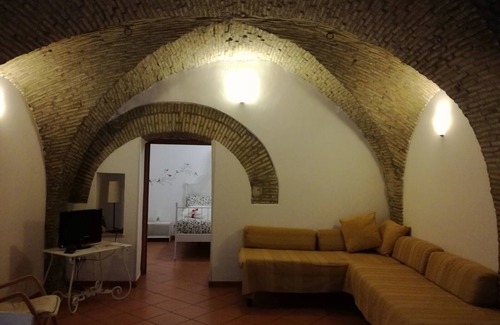 Troia Bed & Breakfast | Svegliarsi nei Borghi - La Patronale