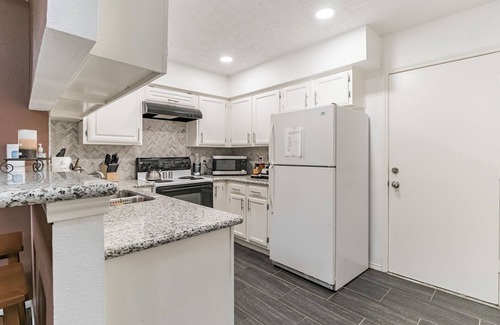 Greater Fondren Southwest House | "SW Houston Eclectic Living" Long Stays Welcome!