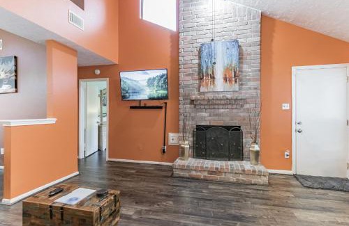 Greater Fondren Southwest House | SW Houston Eclectic Living