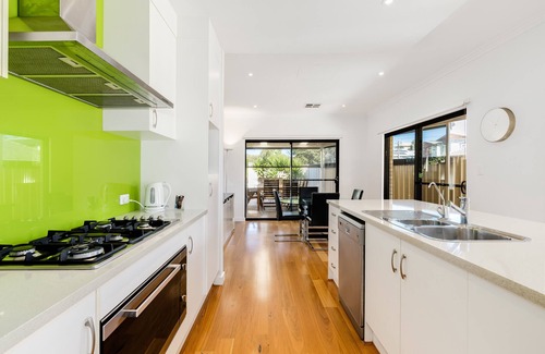Henley Beach South House | Swainson on Lexington